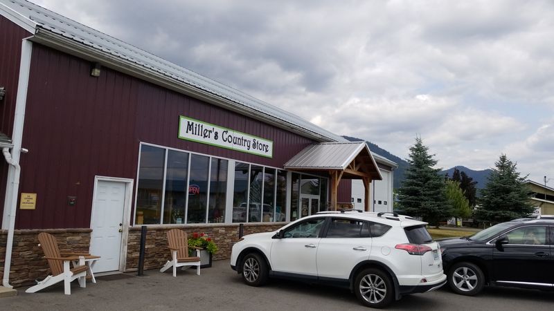 The Charm Of An Amish-Style Market Experience