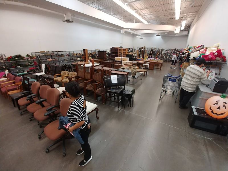 Furniture And Bigger Pieces For Brave Shoppers