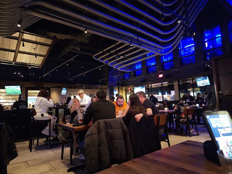 Dining Options That Go Way Beyond Food Court Basics