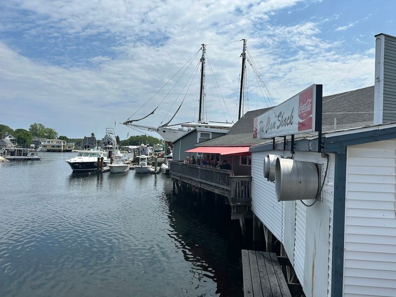 The Walk-Up Counter Experience That Sets The Tone