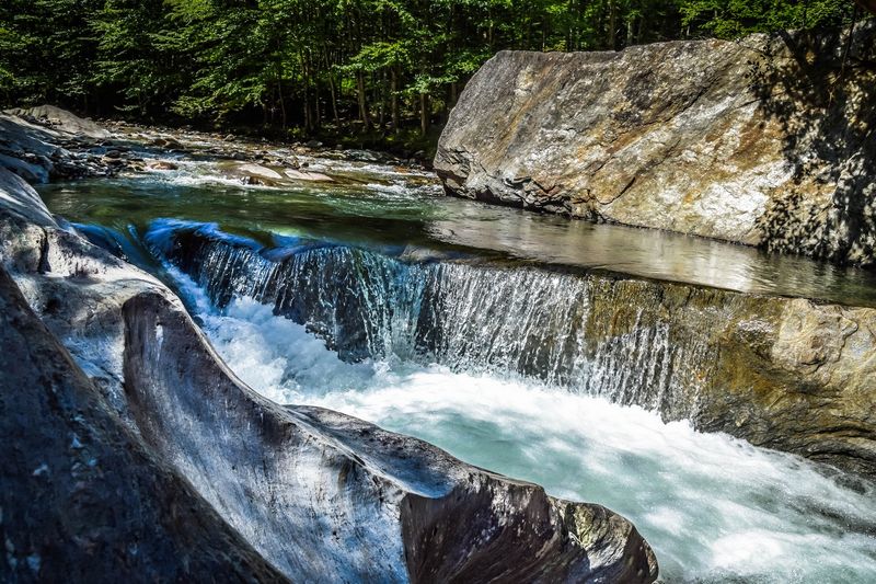 Why Warren Rewards Slow Travelers More Than Fast Ones