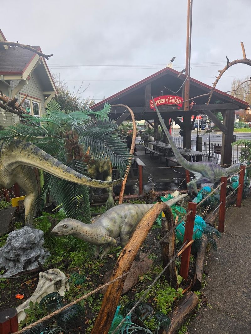 The Dinosaur Decor That Surprises Every First-Timer