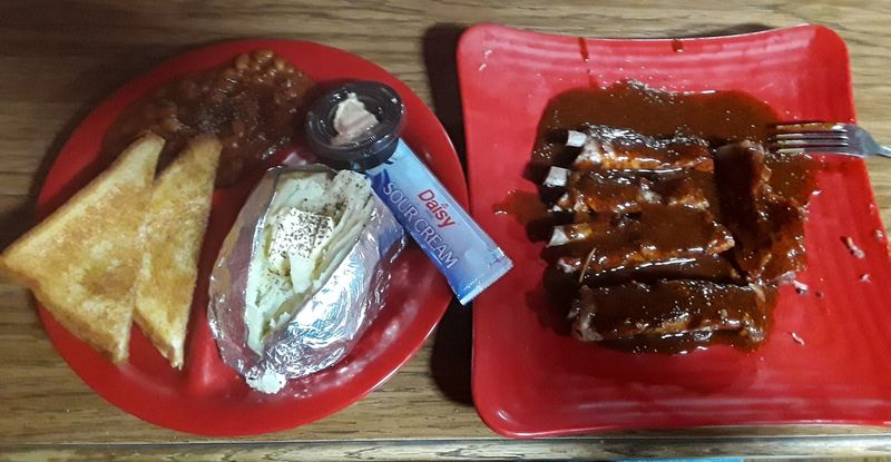 BBQ Ribs That Have Regulars Coming Back