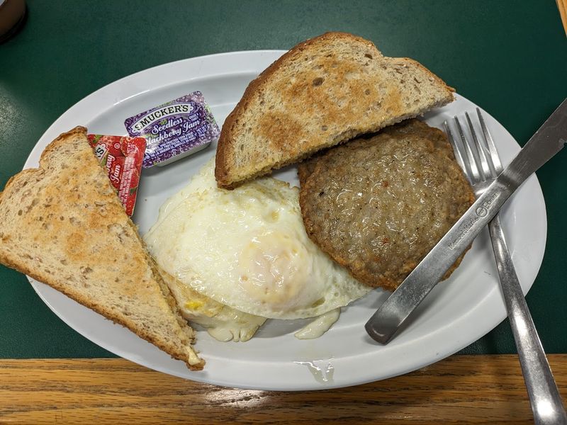 Biscuits And Gravy That Start The Morning Right