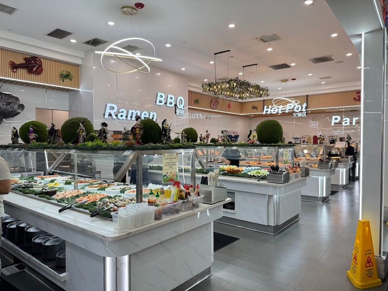 Umi Hotpot Sushi & Seafood Buffet