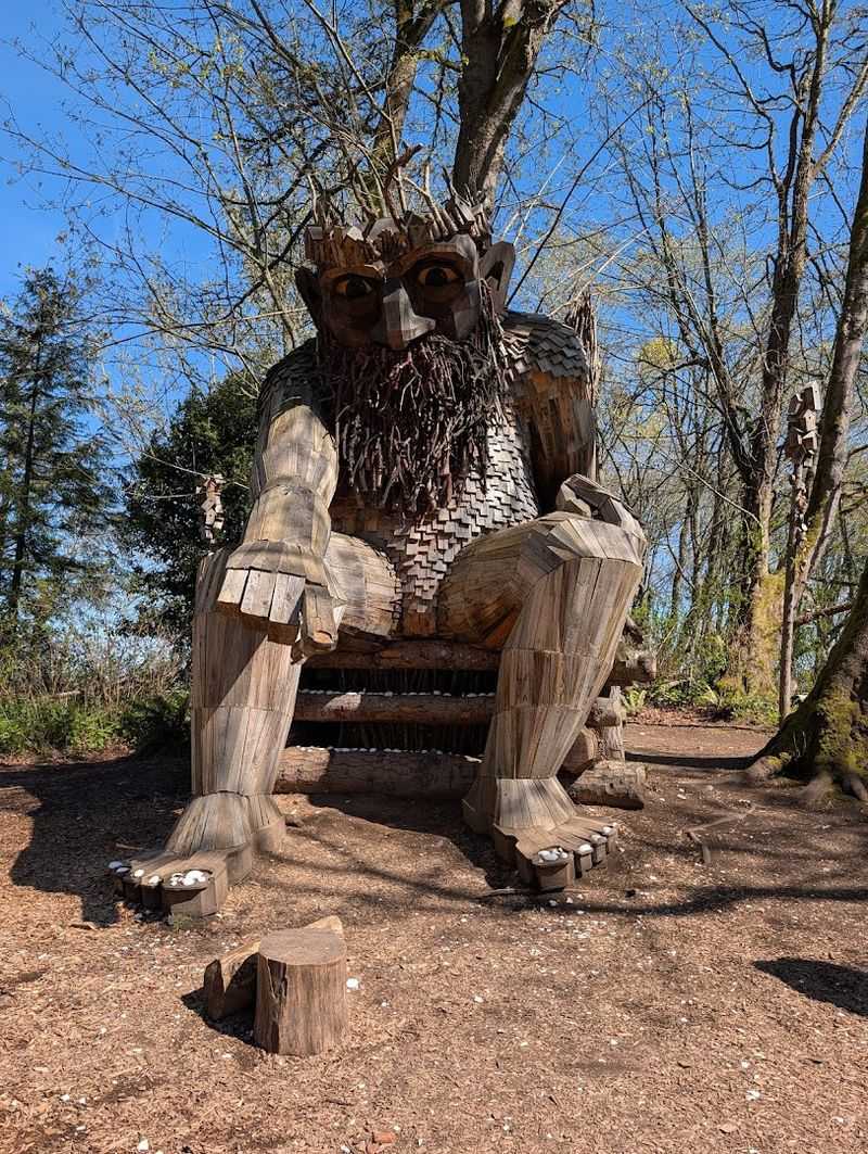 Oscar The Bird King At Point Robinson Park