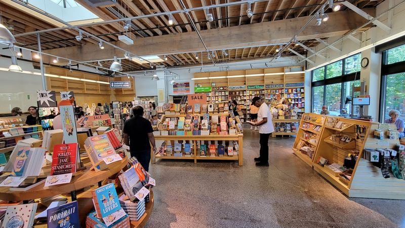 Why Powell's Belongs On Every Oregon Itinerary