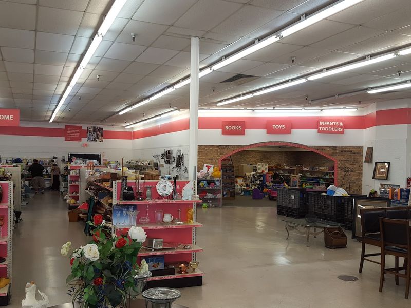 The Rotating Inventory That Keeps Regulars Coming Back