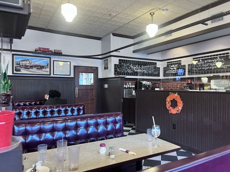  Old-School Charm That Feels Genuine