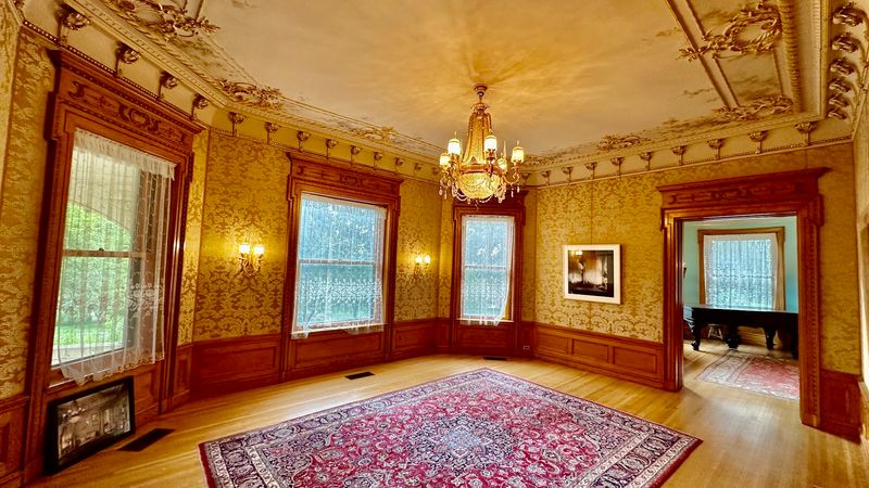 The Guided Tour Experience