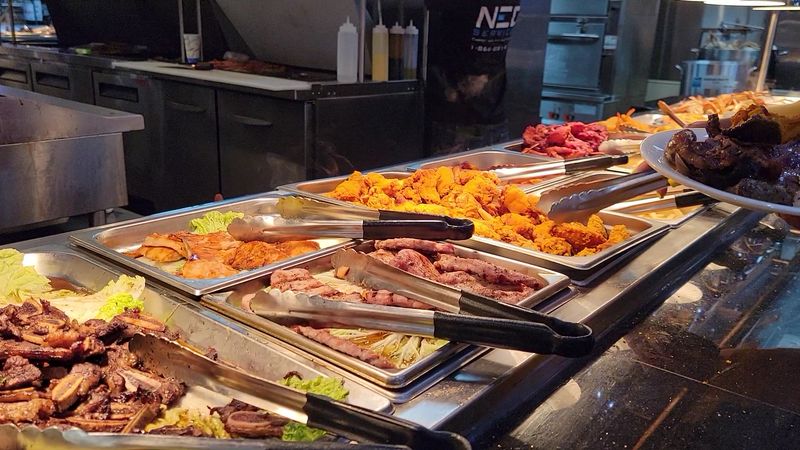 Hot Buffet Items That Go Beyond Seafood