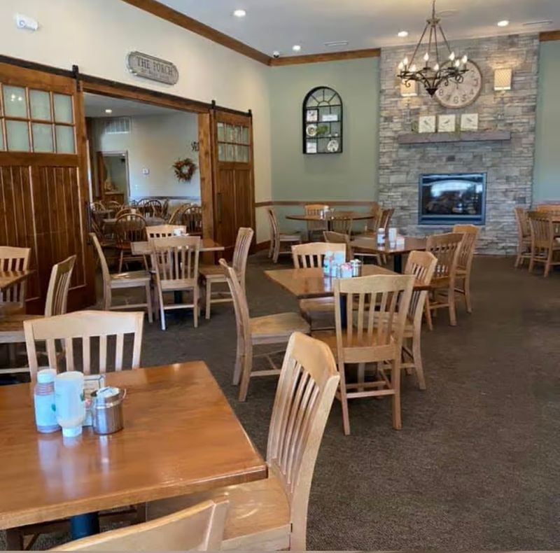A Dining Room That Feels Like A Sunday Gathering