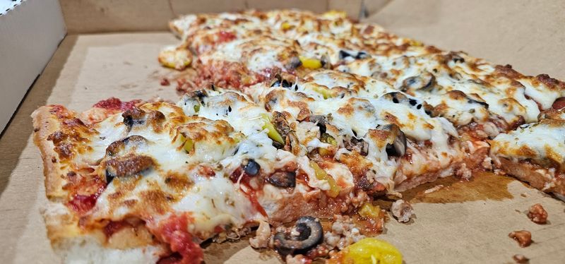 Scratch-Made Pizza Worth Crossing State Lines For