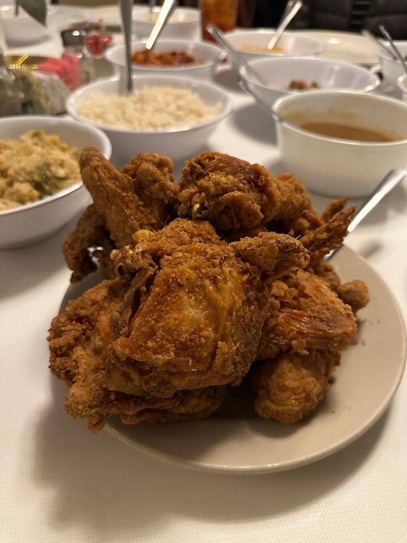 Fried Chicken That Earns Its Legendary Reputation
