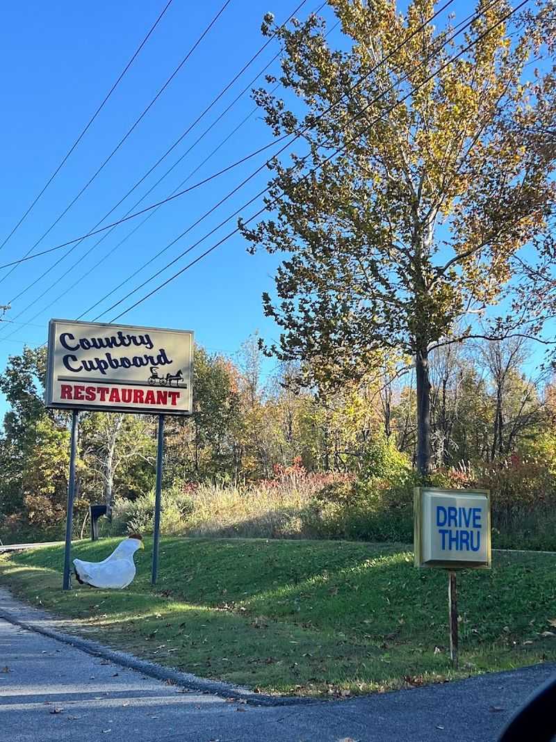 Why Madisonville Locals Keep Coming Back Every Single Weekend