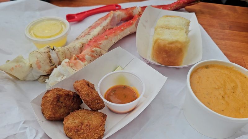 Crab Cakes That Hold Their Own