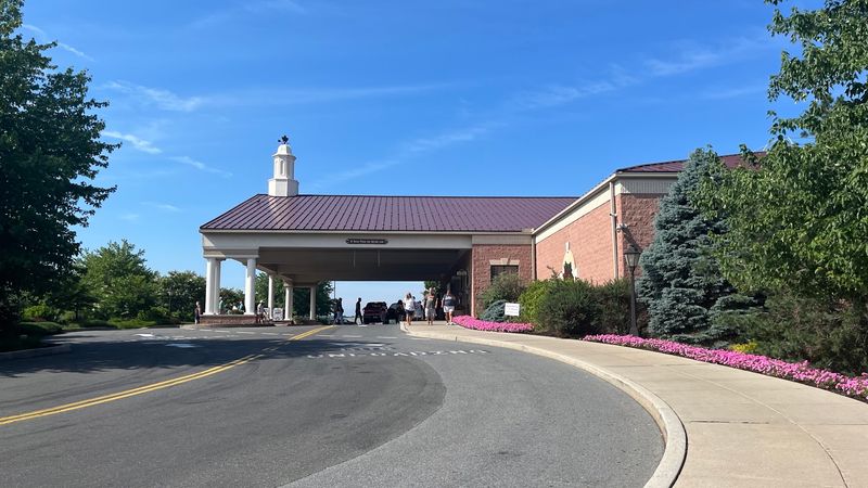 The Entry Process Is Smooth And Well-Organized