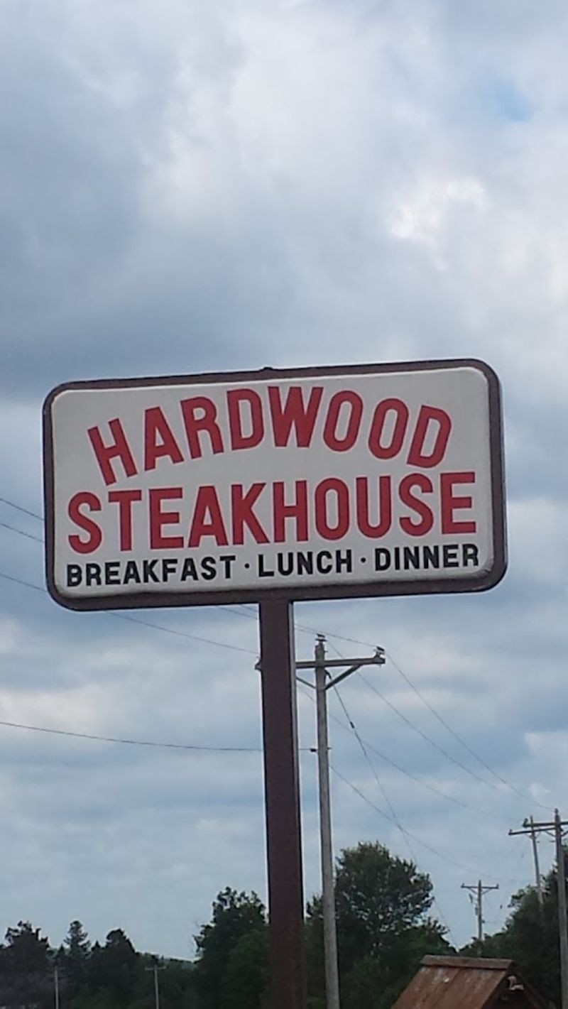 A Steakhouse That Keeps Things Real