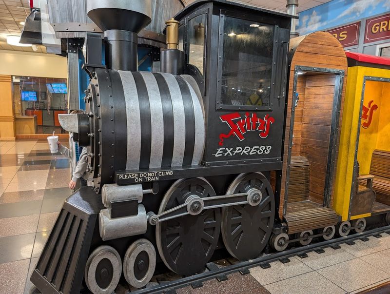 A Diner That Runs On Charm And Real Train Tracks