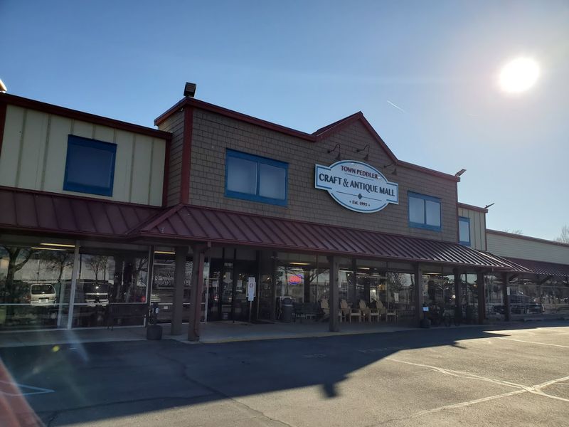 A Mall That Thinks Big