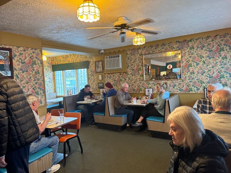 The Atmosphere Inside Fred's Diner Is Part Of The Experience