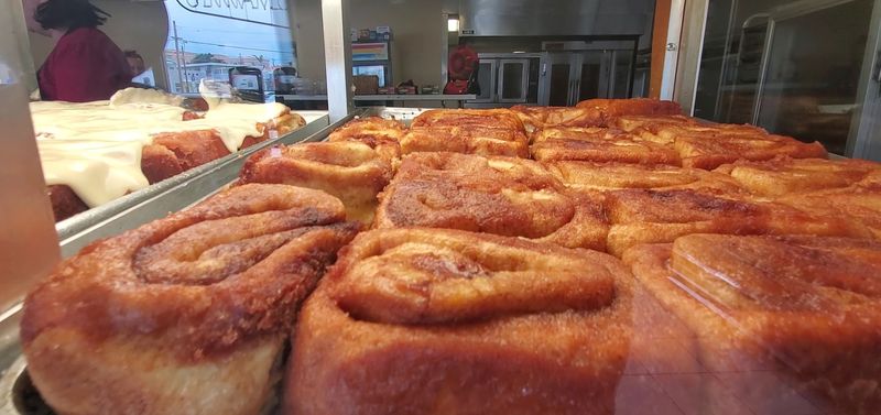 Giant Cinnamon Rolls That Actually Live Up To The Praise