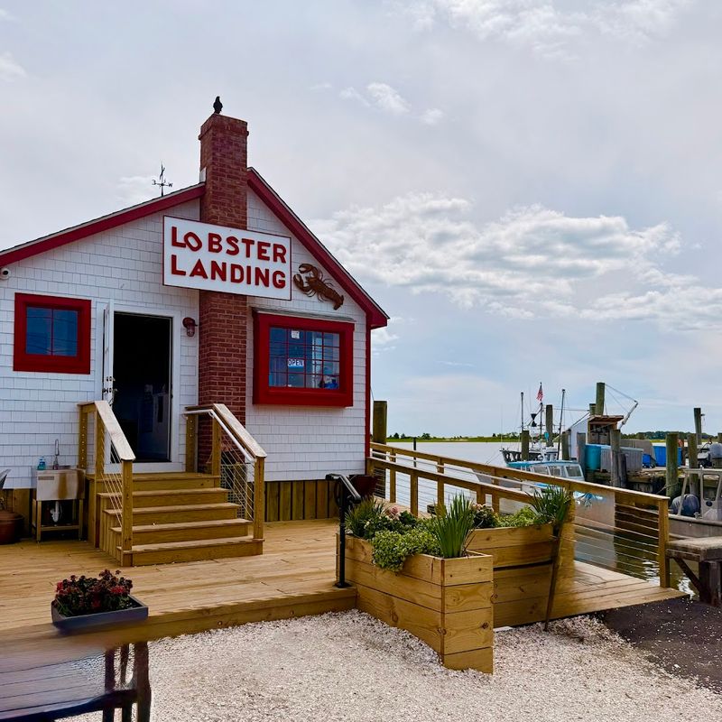 Fresh Seafood Market Right On-Site