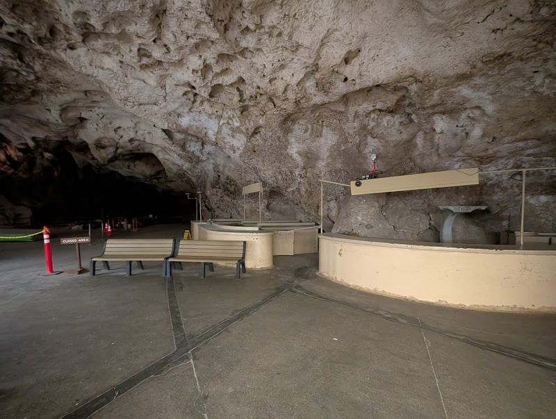Underground Dining With A Retro, Time-Capsule Vibe