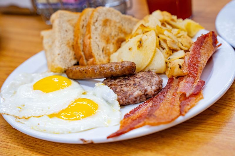 Harley's Smokehouse Barbeque Brings Real BBQ To The Market Floor