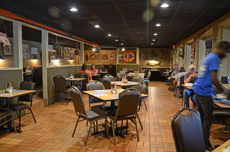 The Relaxed Beachside Atmosphere That Pulls You In