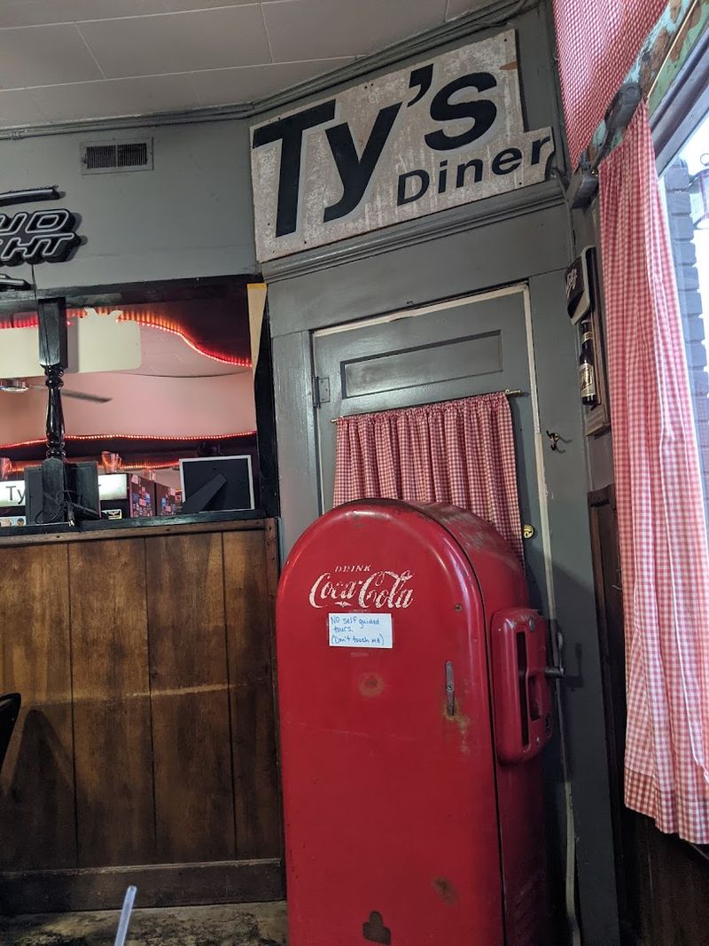 A Roadside Diner With Real Personality