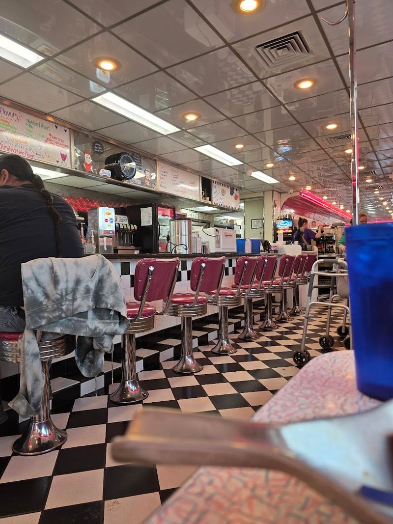 Service Style And The Friendly Pace Of The Dining Room