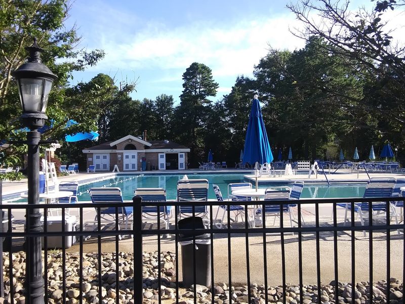 A Tight-Knit Community Where Friendships Come Naturally