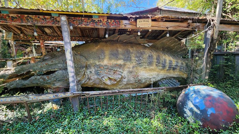 The World-Famous Bassigator