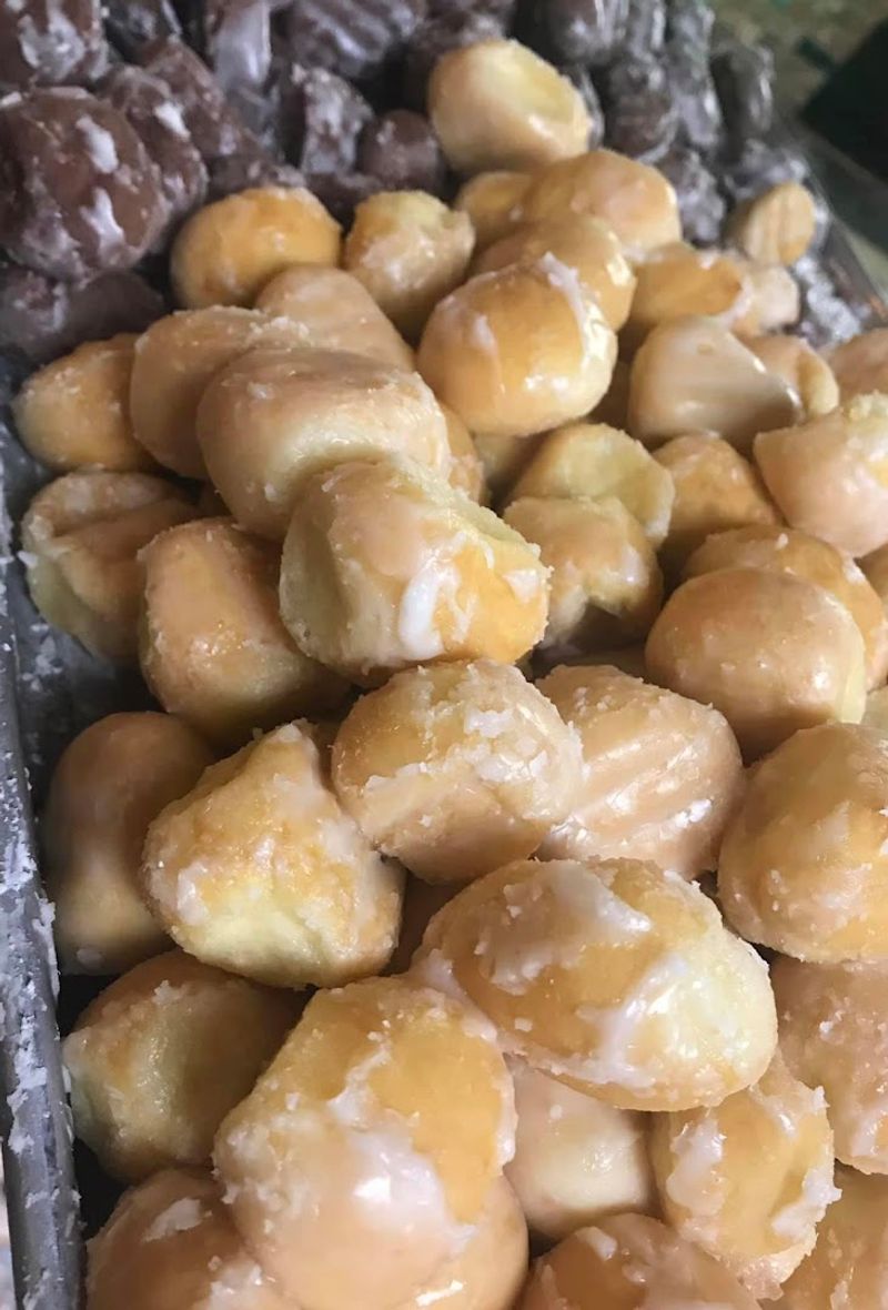 Donut Holes That Disappear Fast