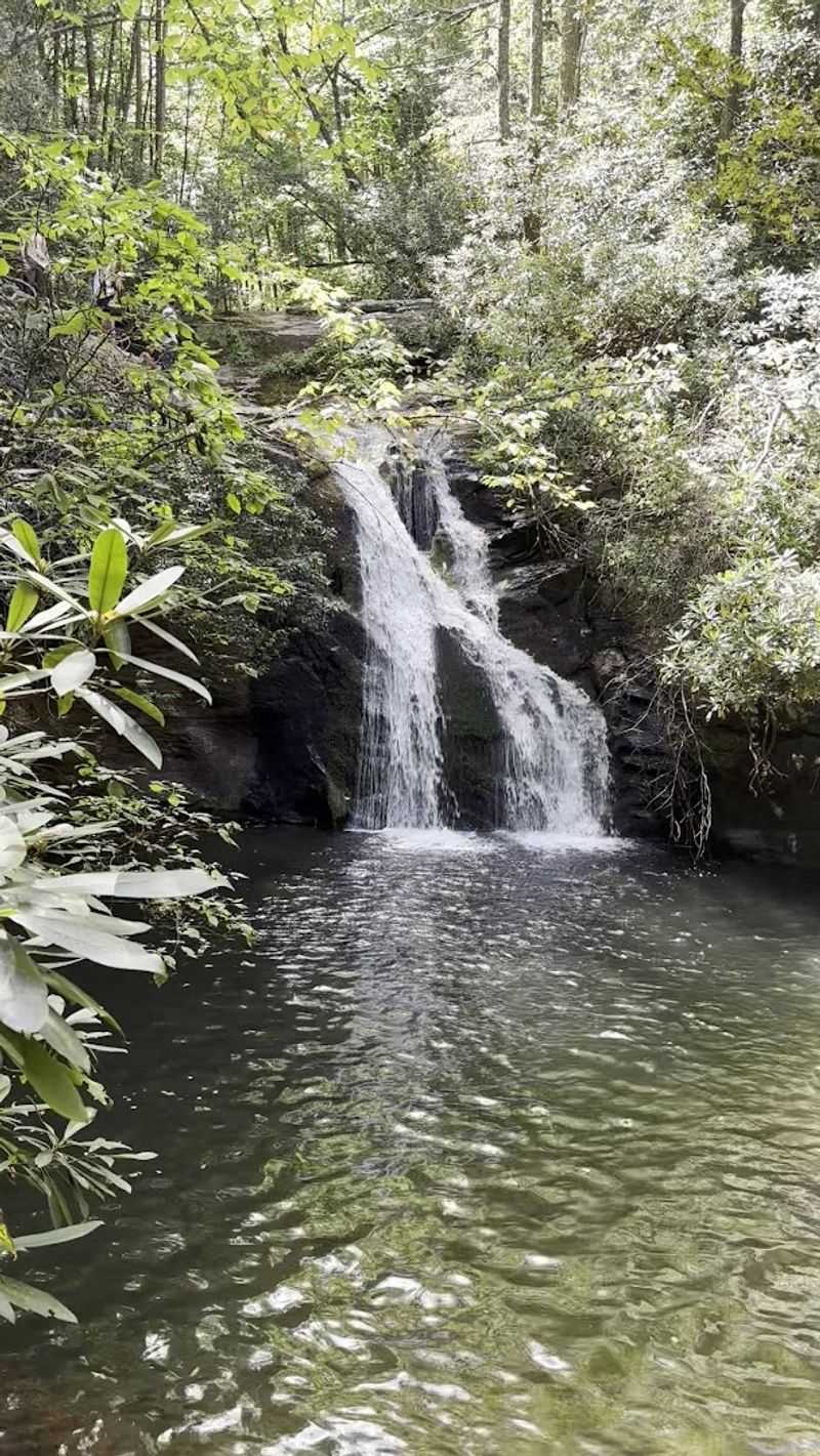 Swimming In The Blue Hole Is Worth It