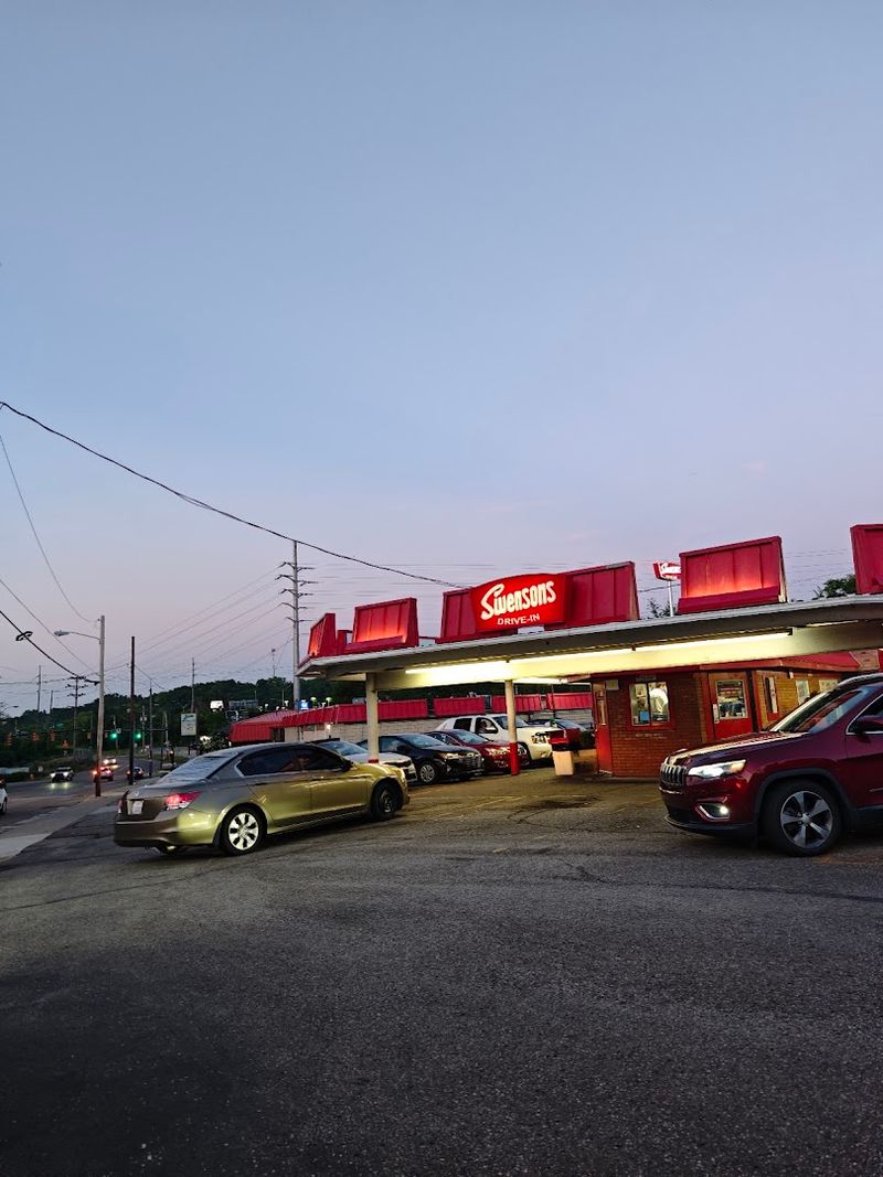 The Drive-In Atmosphere That Makes Meals Feel Different