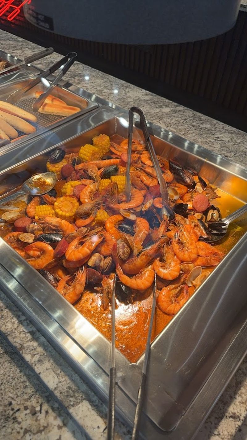 Jumbo Shrimp And Mussels Worth Stacking Your Plate For