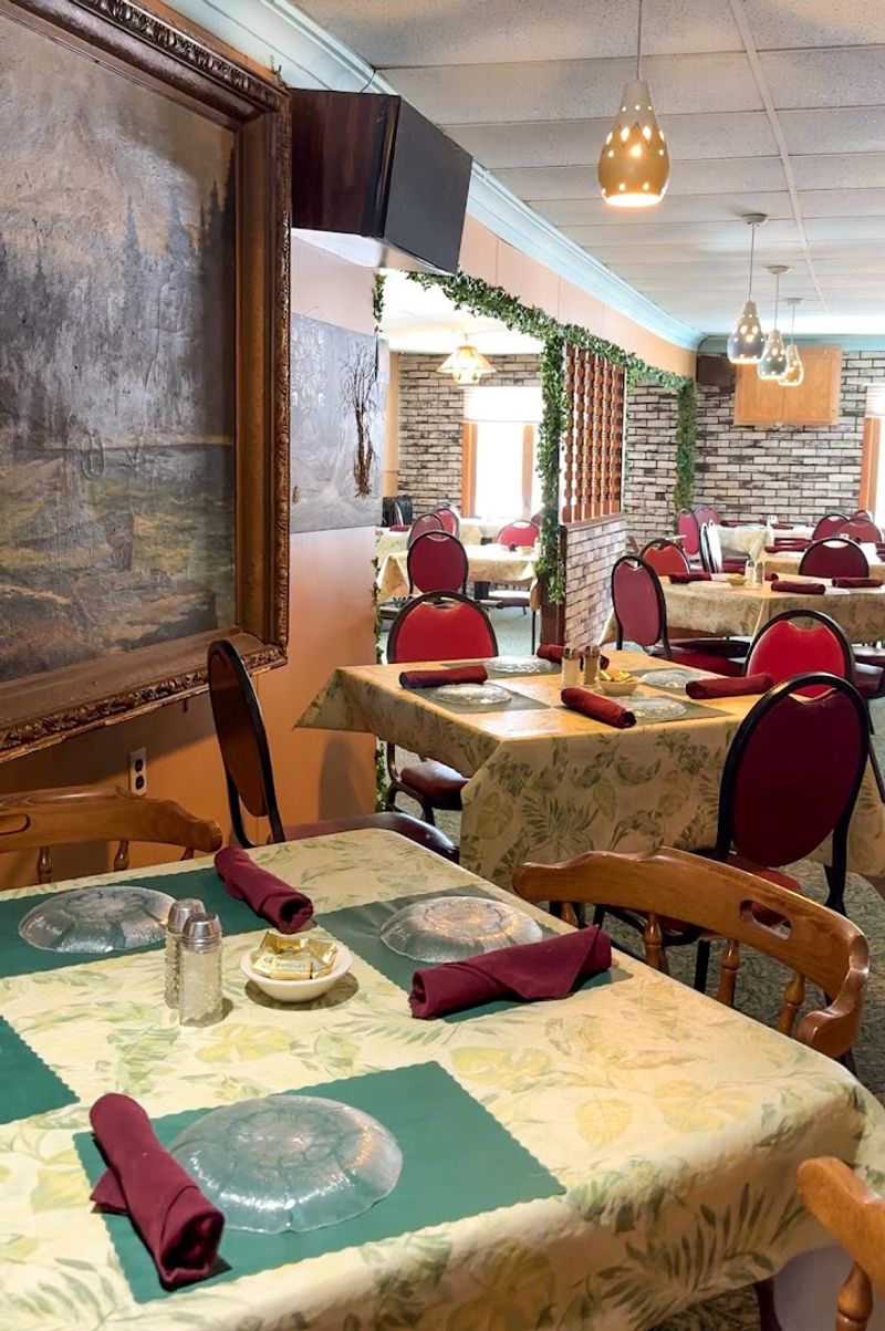 The Old-School Supper Club Atmosphere