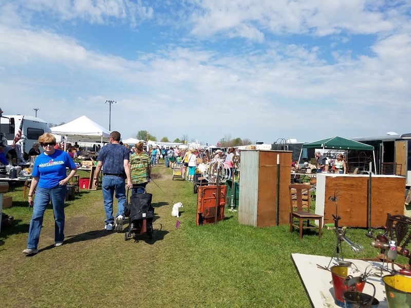 Over 400 Vendors Covering Every Interest Imaginable