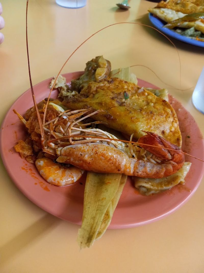 Seafood Selections That Surprise First-Time Visitors