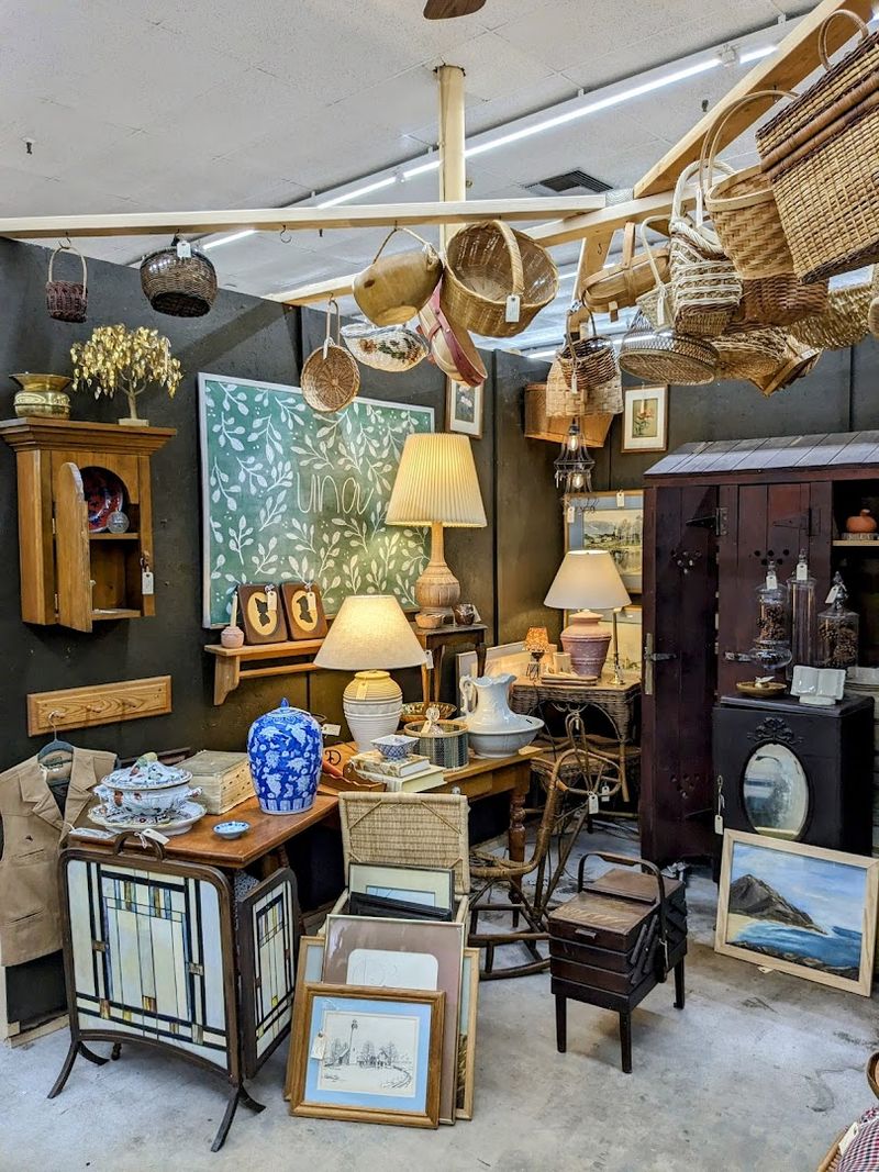 The Atmosphere That Keeps People Coming Back