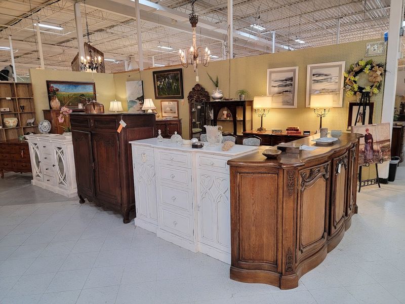 Why Sheffield Antiques Mall Belongs On Your Tennessee Itinerary