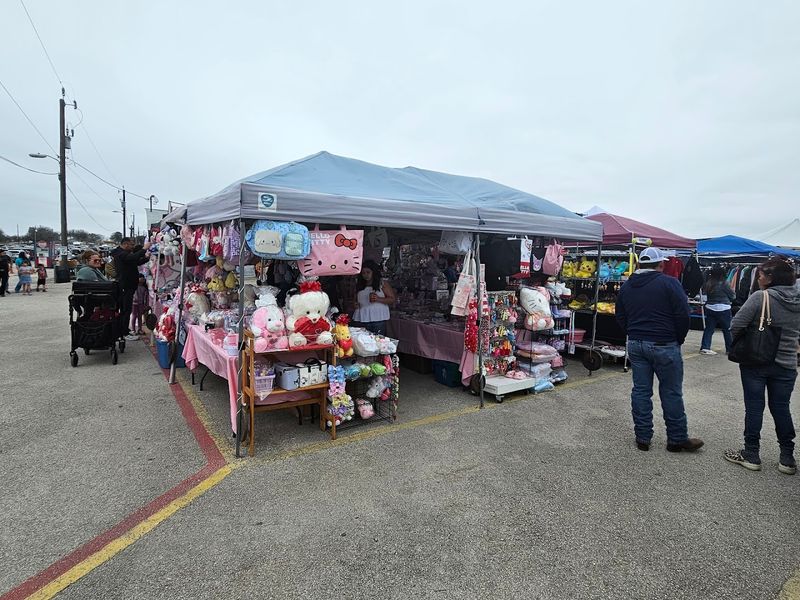 Bussey's Flea Market