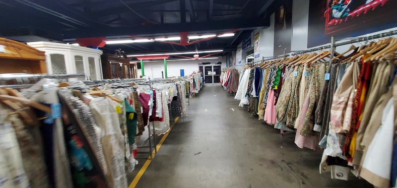 The Reseller Scene And How It Shapes The Floor