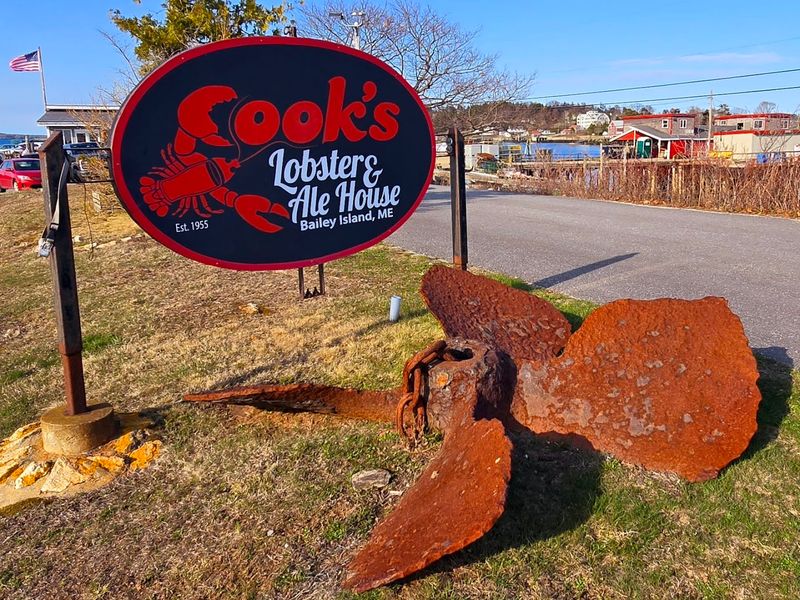 Best Time To Go For A Quiet Meal