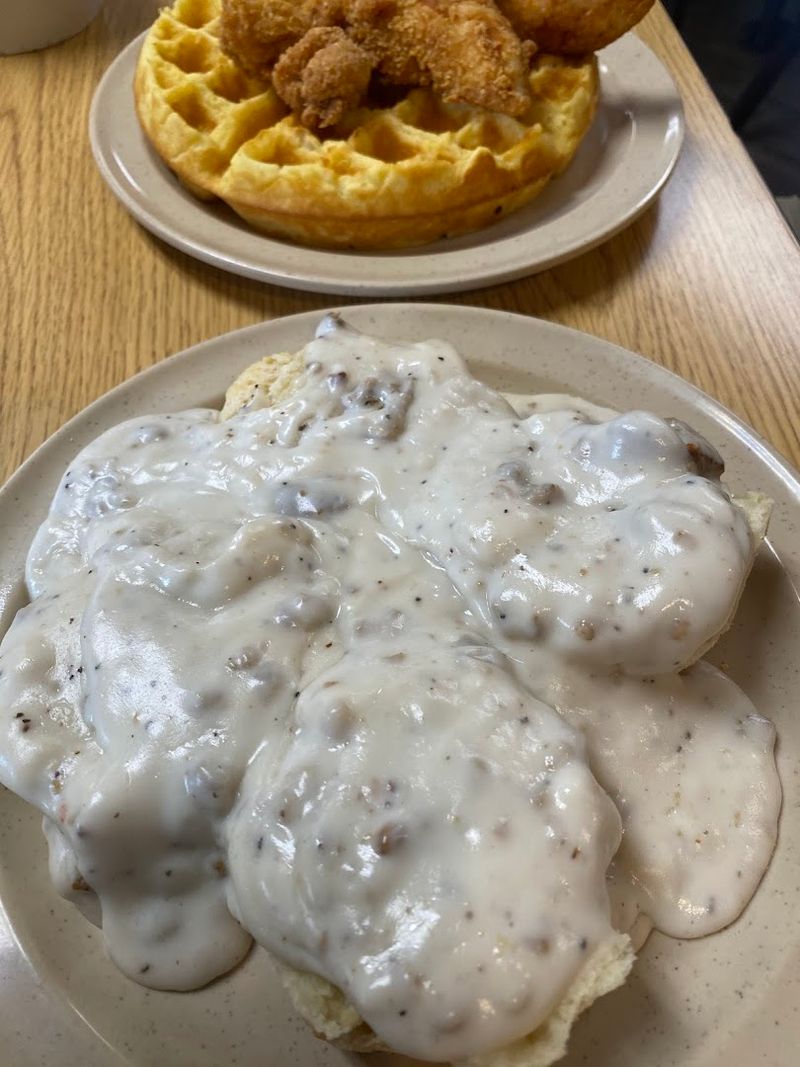 Biscuits And Gravy Worth Crossing State Lines For
