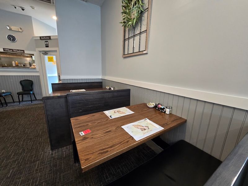 The Atmosphere That Makes Meals Feel Memorable