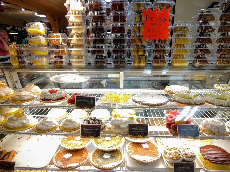 Fresh Pies That Make The Drive Completely Worth It