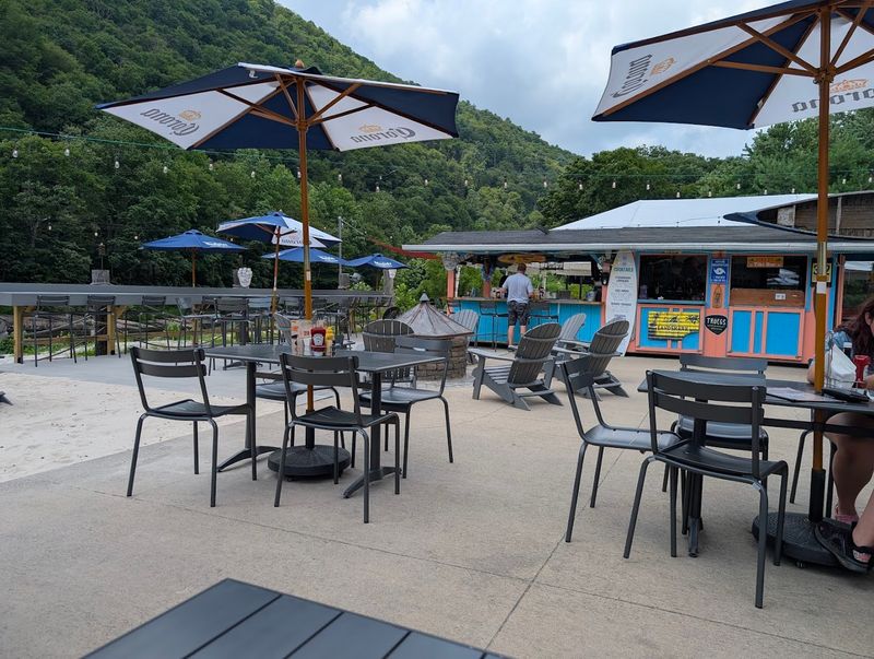 Crab Cakes Worth Making The Drive For